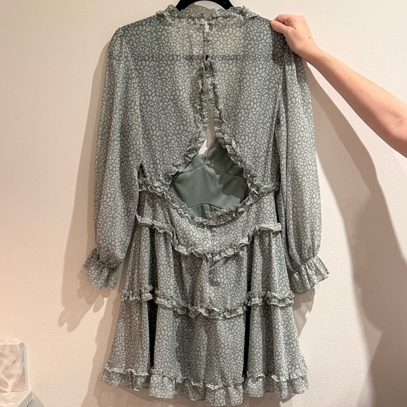 Amazon Ruffle-Tiered V-Neck Long Sleeve Mini Dress in Sage Green Floral - Picture 2 of 4